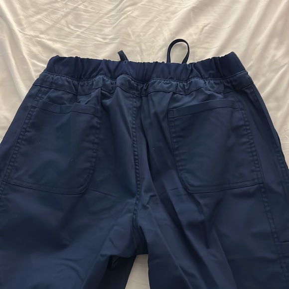 Cherokee Women’s Scrub pants - Picture 5 of 6